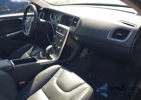 2013 Volvo S60 T5/T5 Platinum/T5 Premier/T5 Premier Plus из США, поврежденный, VIN YV1612FH8D2186259